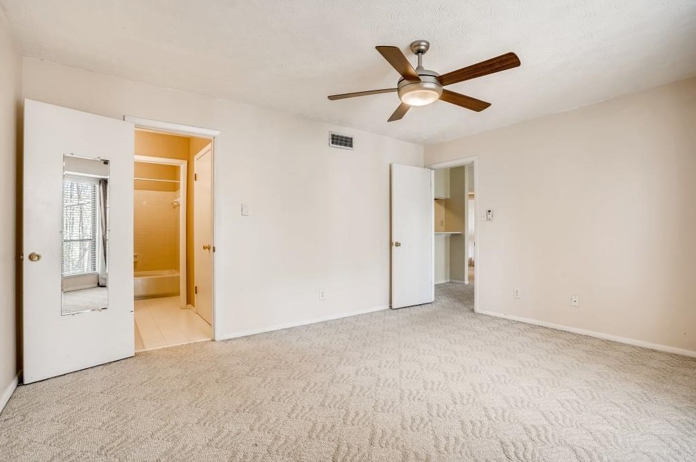 306 Tuxworth Cir, Decatur GA 30033-5602 exterior