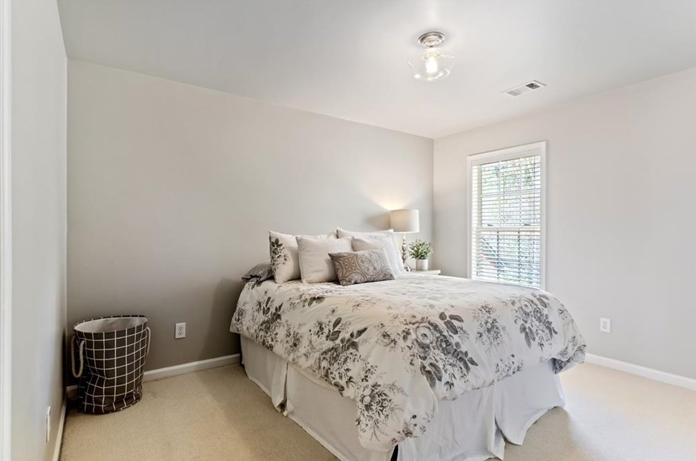 2039 Wrights Ml Cir, Atlanta GA  30324-2791 exterior