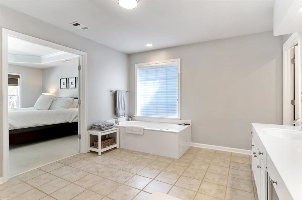 2039 Wrights Ml Cir, Atlanta GA  30324-2791 exterior