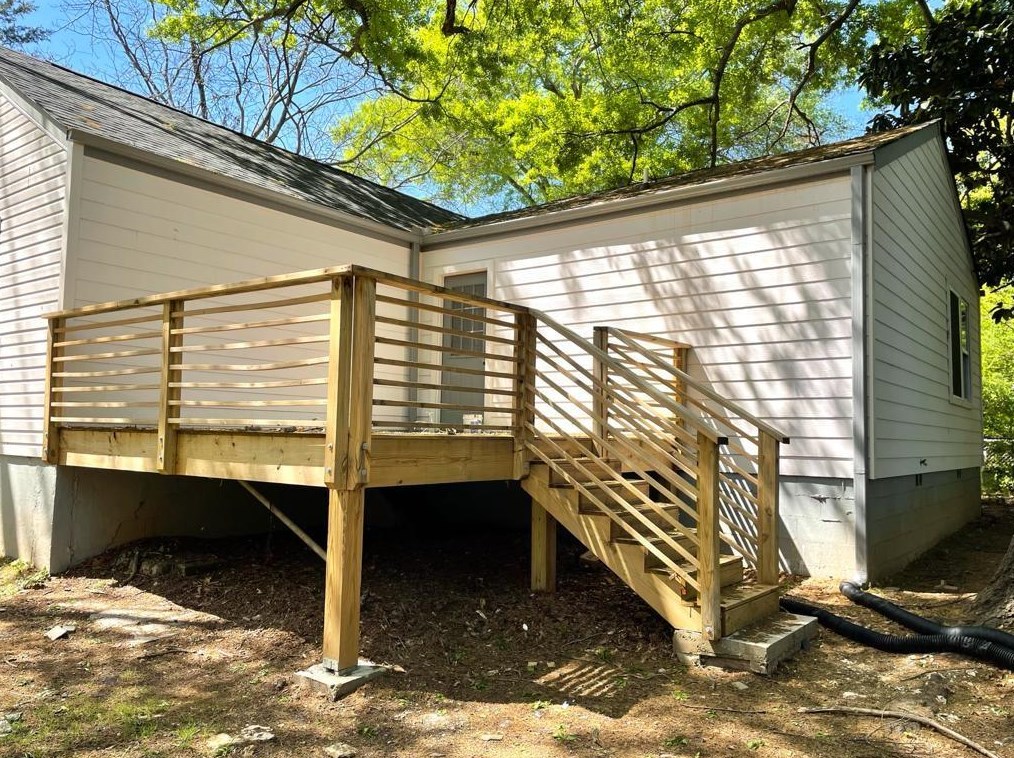 2438 Crestview Ave, Decatur GA  30032-4113 exterior