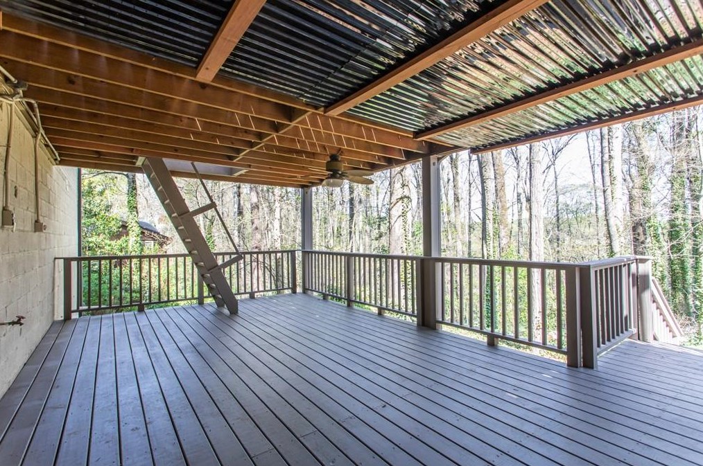 2278 Vistamont Dr, Decatur GA  30033-4704 exterior