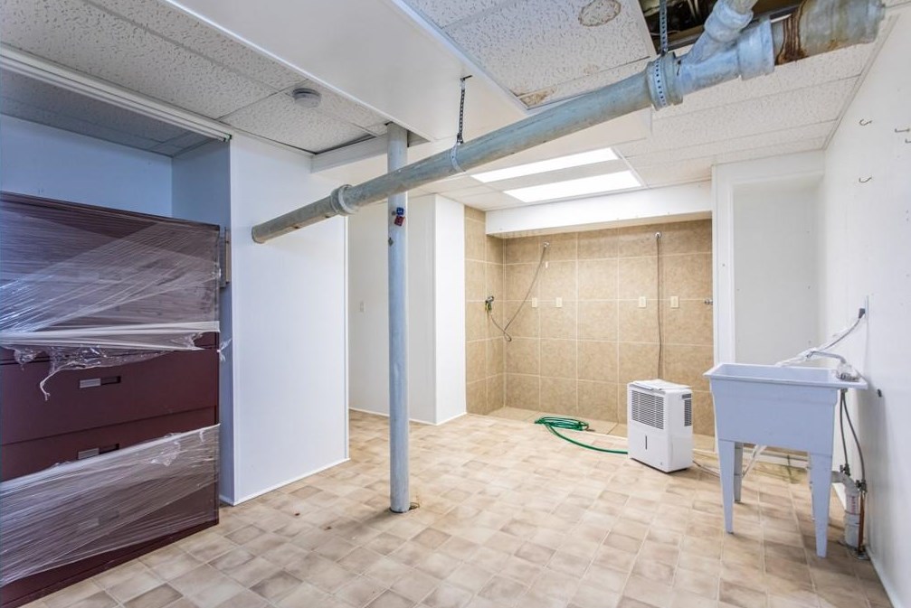 2278 Vistamont Dr, Decatur GA  30033-4704 exterior