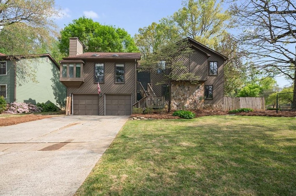 305 Roswell Hills Ct, Roswell, GA 30075-3553