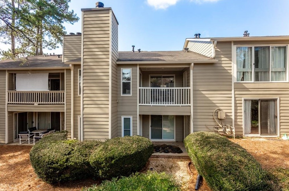 16 Matawan Cir, Smyrna, GA 30080-8044