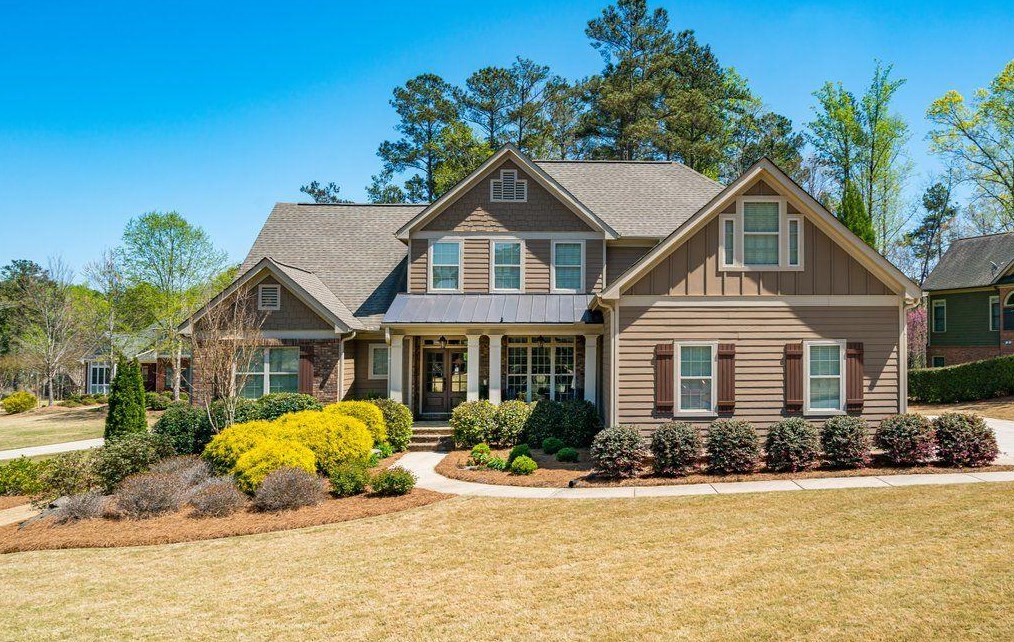 1320 Victoria Falls Dr, Acworth, GA 30101-4608