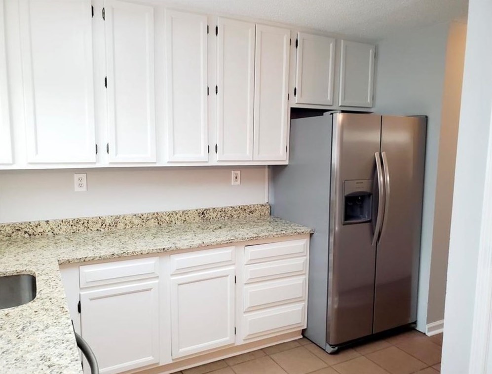 2126 Valley Oaks Dr, Smyrna, GA 30080-1484