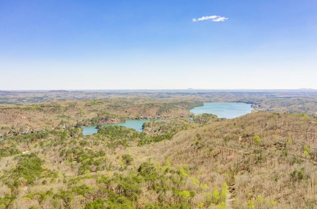 798 Lake Arrowhead Dr, Waleska, GA 30183-3911