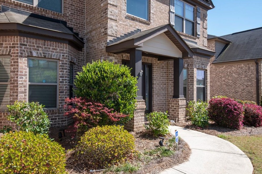 6212 Brookridge Dr, Flowery Branch, GA 30542-5378