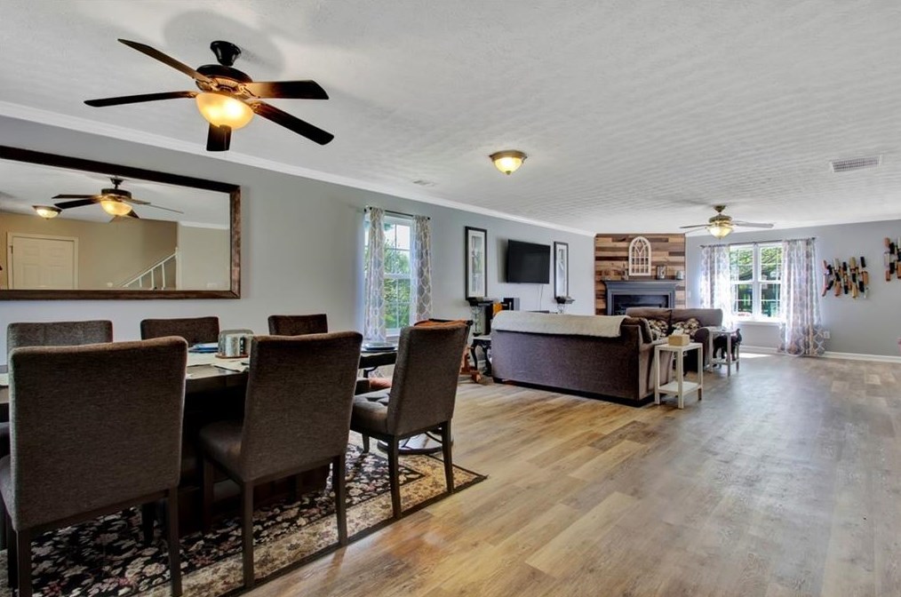 8335 River Hill Commons Dr, Ball Ground, GA 30107