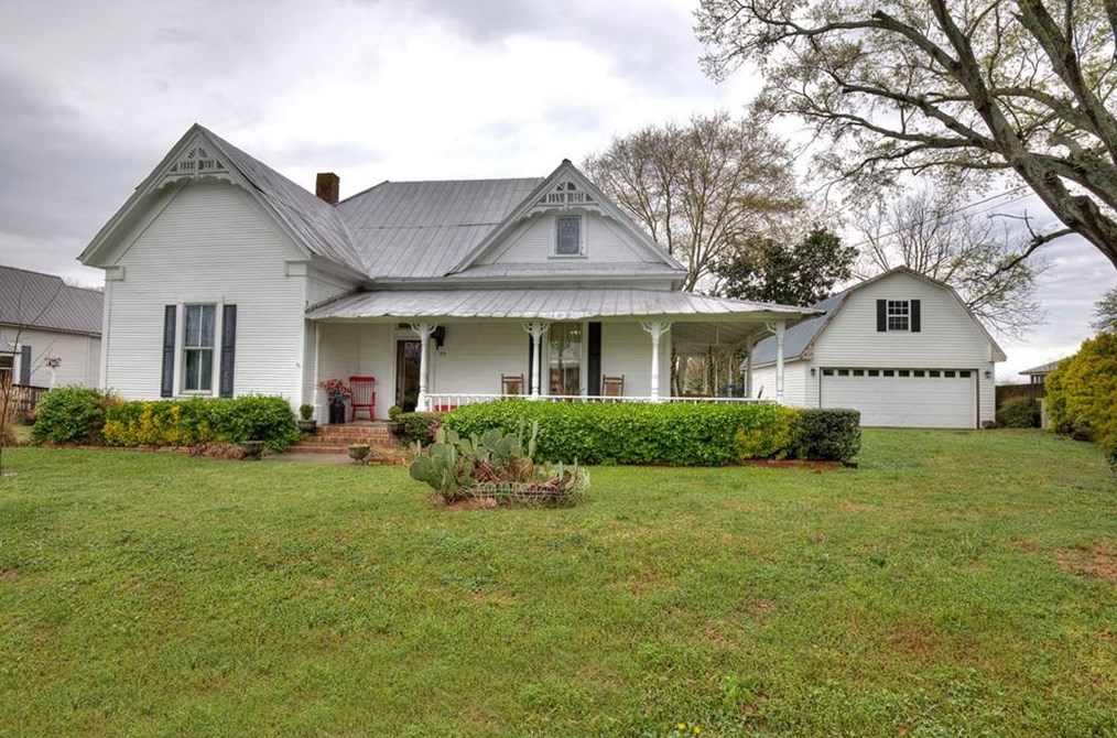 77 Main St, Taylorsville, GA 30178