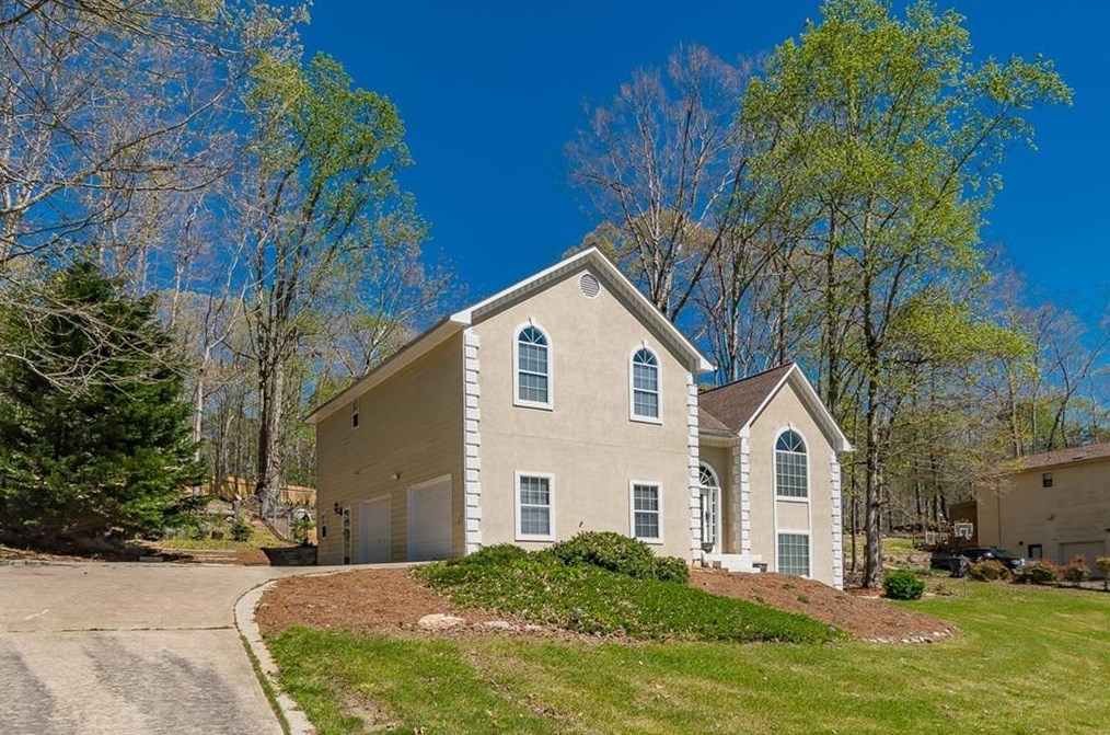 1954 Oakleaf Ln, Lithia Springs, GA 30122