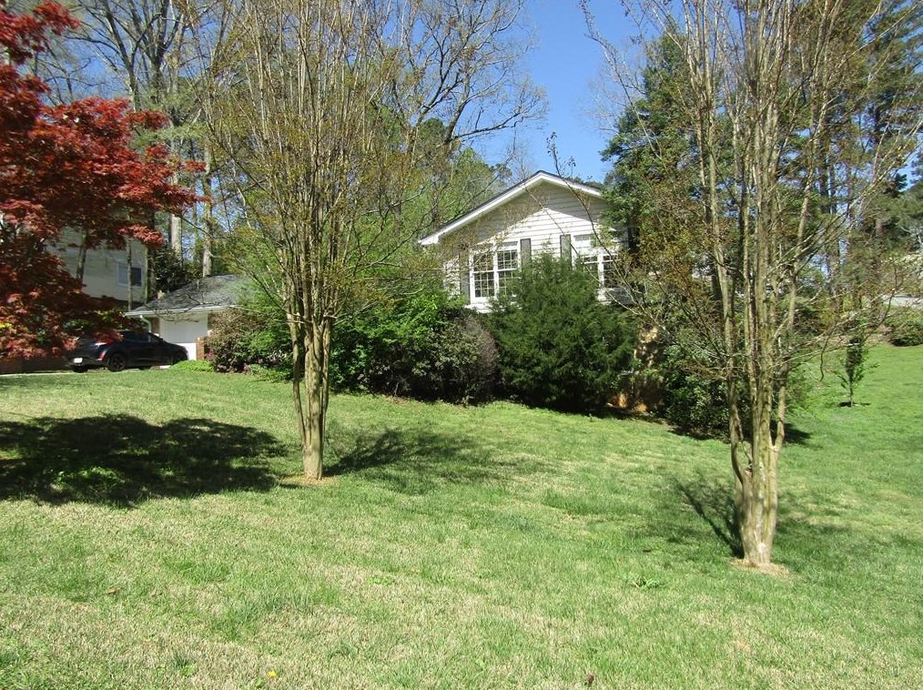 4077 Linda Ln Sw, Lilburn, GA 30047