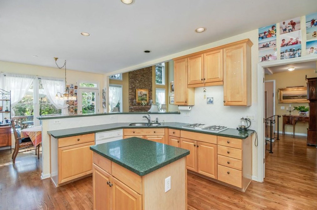 4107 Daniel Green Trl, Smyrna GA  30080-6310 exterior