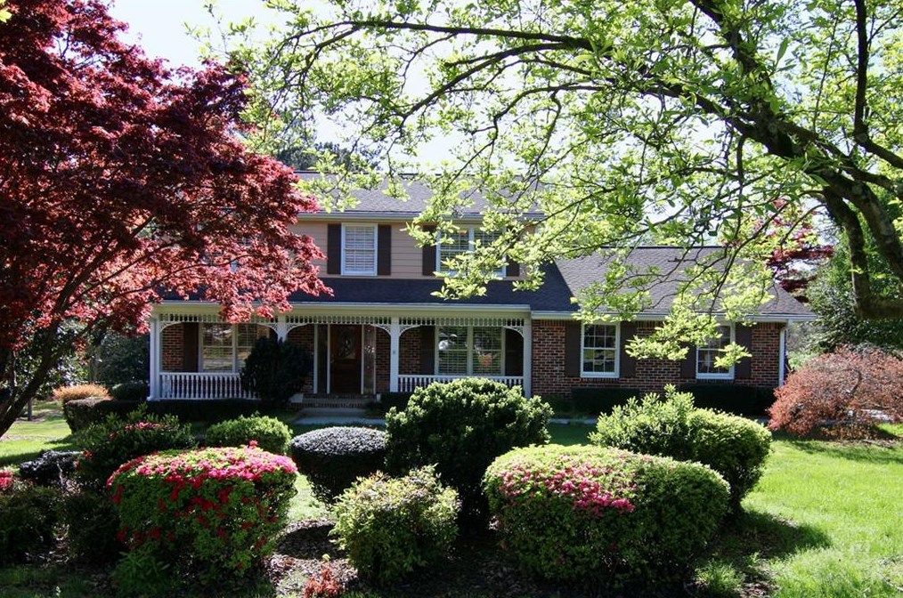 5260 Mt Vernon Way, Atlanta GA  30338-4625 exterior