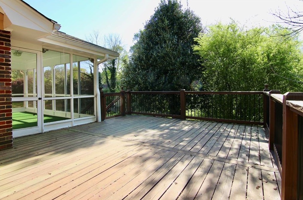 5260 Mt Vernon Way, Atlanta GA  30338-4625 exterior