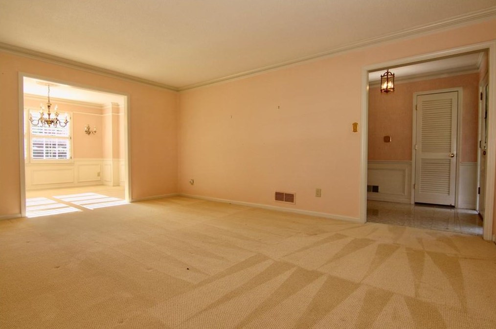 5260 Mount Vernon Way, Atlanta GA  30338-3844 exterior