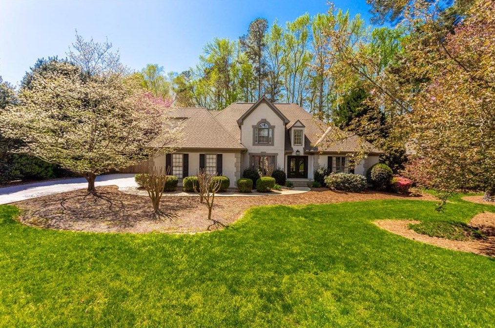460 Clubfield Dr, Roswell, GA 30075-5521