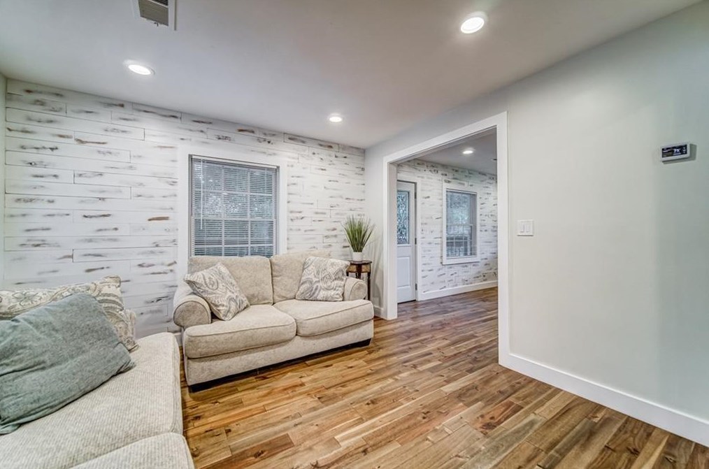 2069 Wilandrew Dr, Decatur GA  30033-0019 exterior