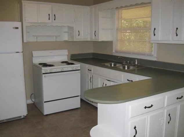 2037 Rosewood Rd, Decatur GA  30032-7164 exterior