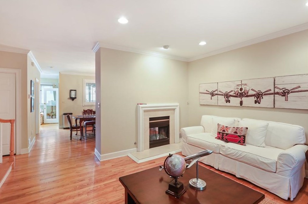 2 Westfair Ct, Atlanta GA  30328-1658 exterior