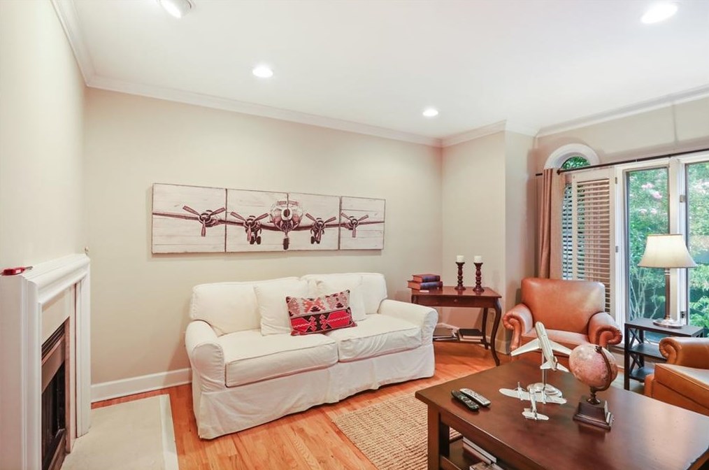 2 Westfair Ct, Atlanta GA  30328-1658 exterior