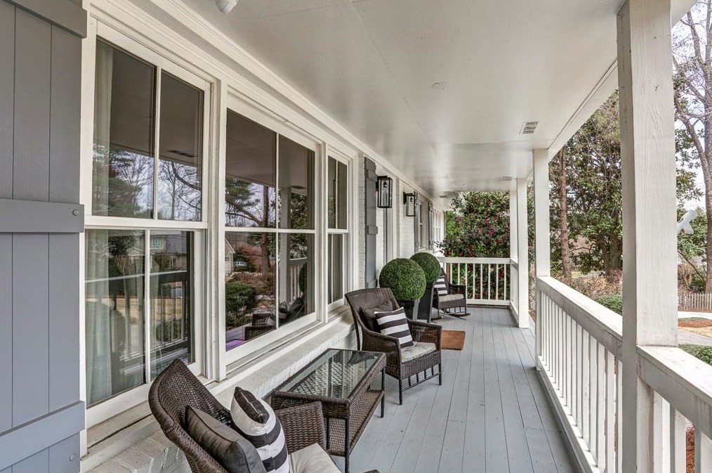 633 Valley Green Dr, Atlanta, GA 30342-3433