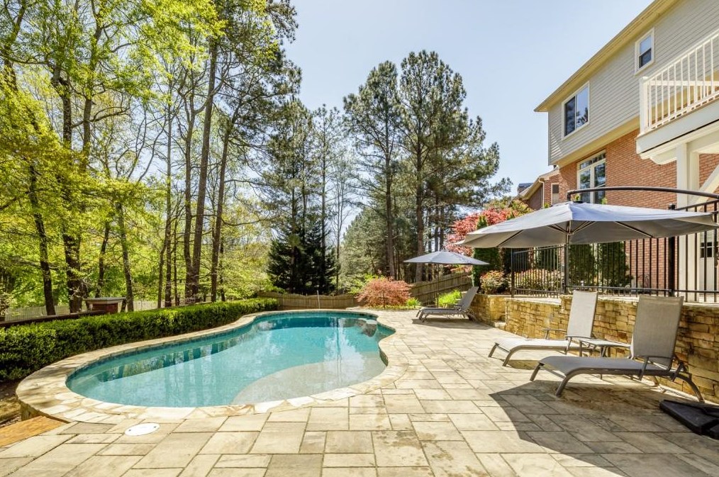 5713 Whitehall Walk, Atlanta, GA 30338-2656