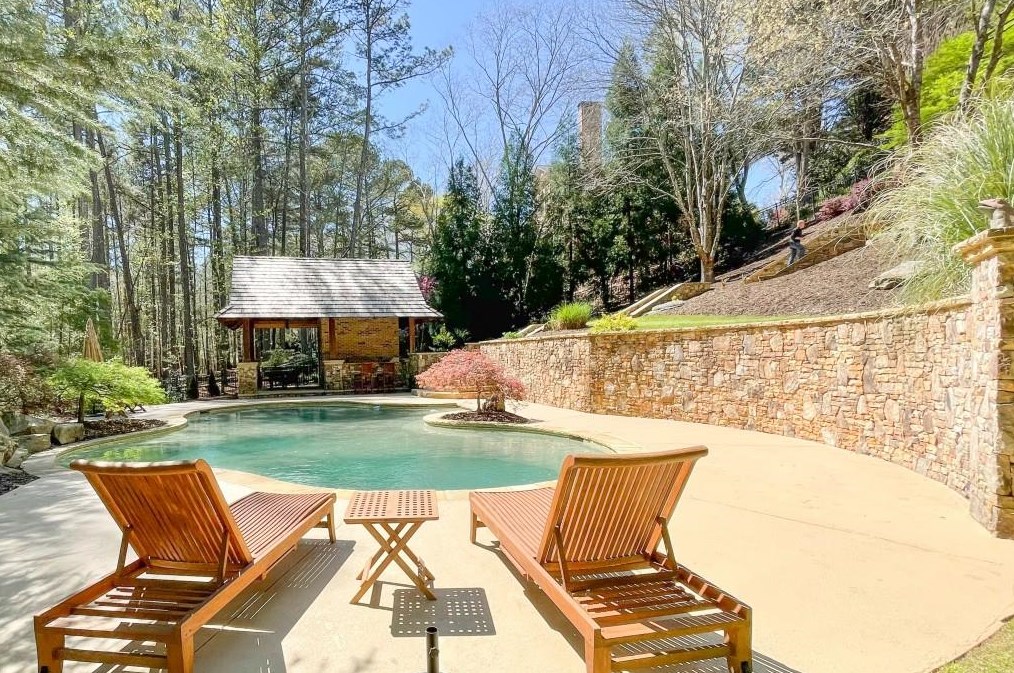 9035 Old Southwick Pass, Alpharetta, GA 30022-6256