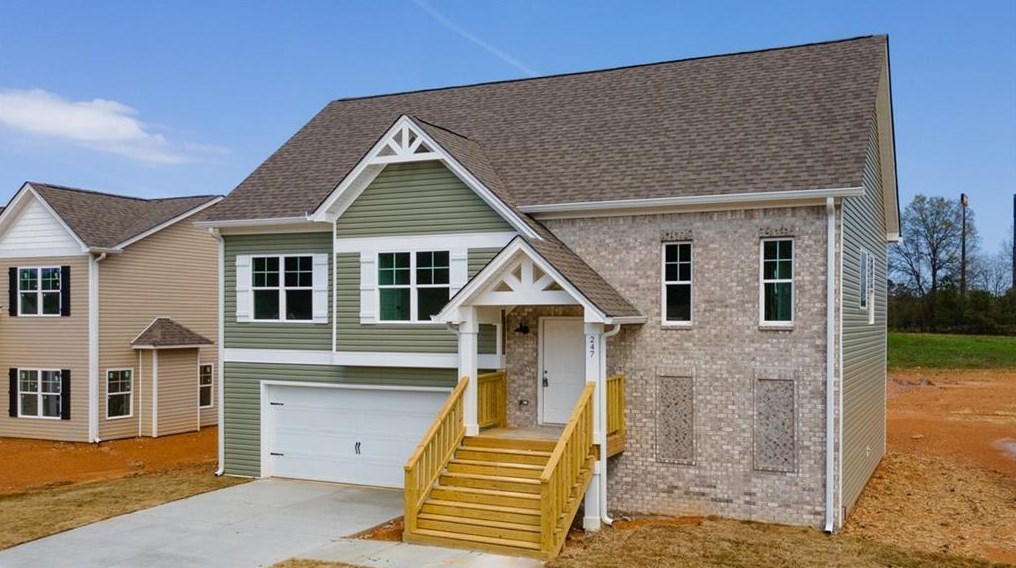 309 Soldiers Pathway, Calhoun, GA 30701-5535