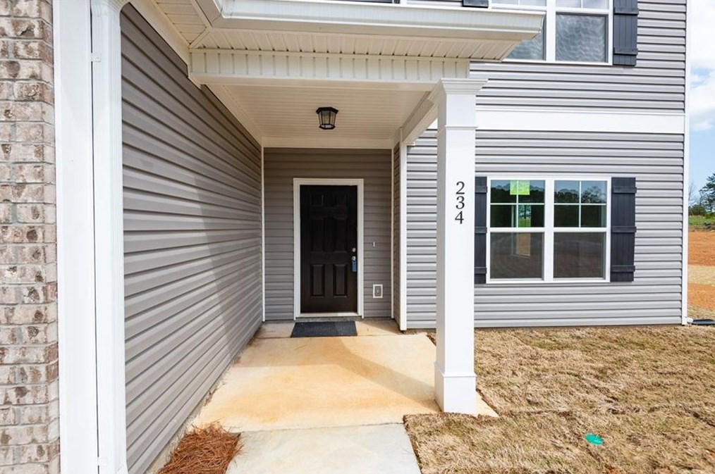 329 Soldiers Pathway, Calhoun, GA 30701-5535