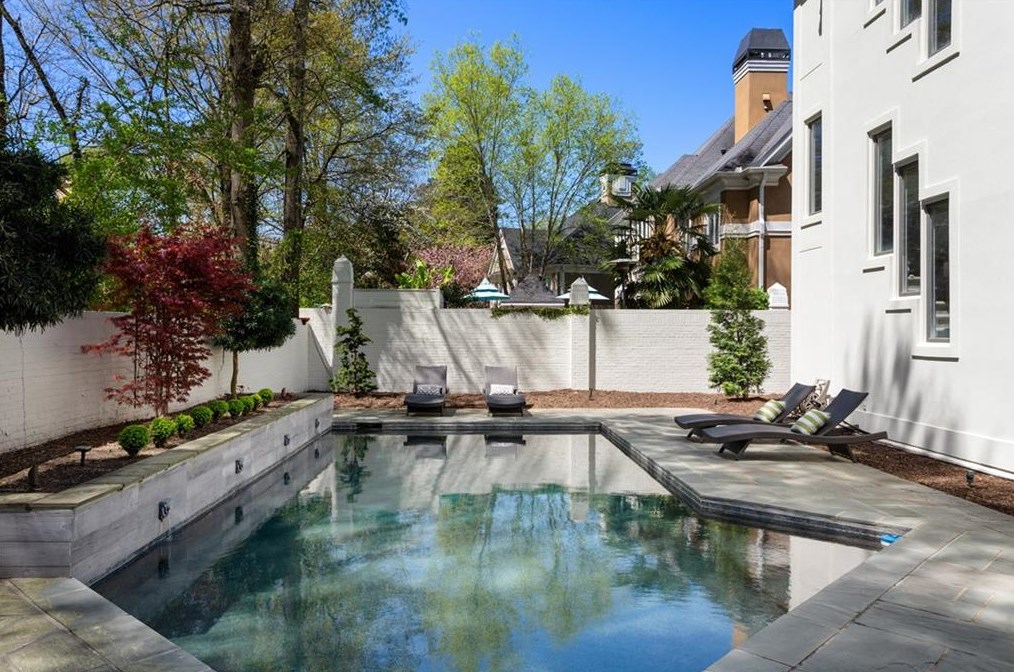 1115 Parker Pl, Atlanta, GA 30324-5402