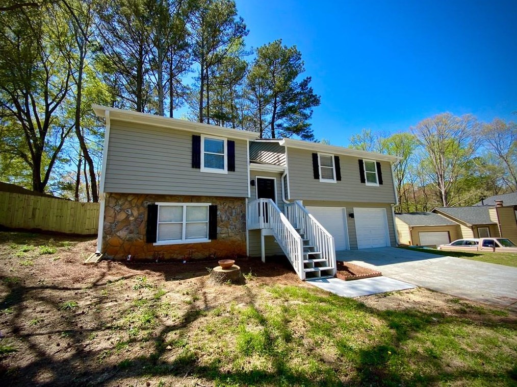 2933 Hillwood Dr, Lawrenceville, GA 30044-4321