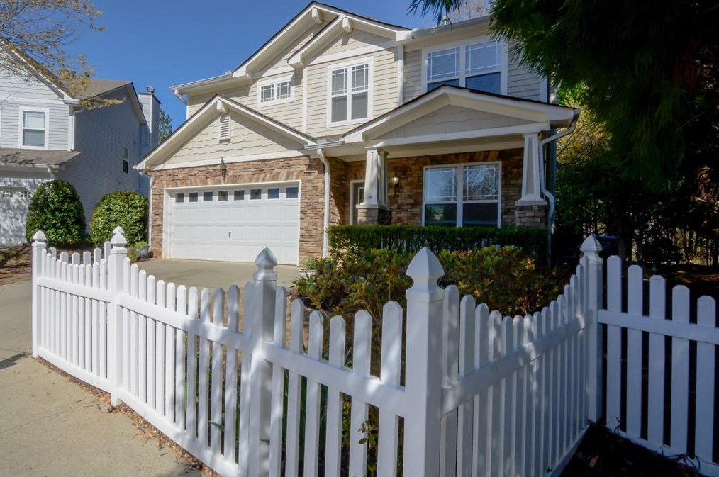 3717 Lamplighter Cir, Cumming, GA 30040-5180