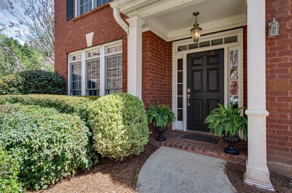 35 Village Ct, Decatur, GA 30030-2672