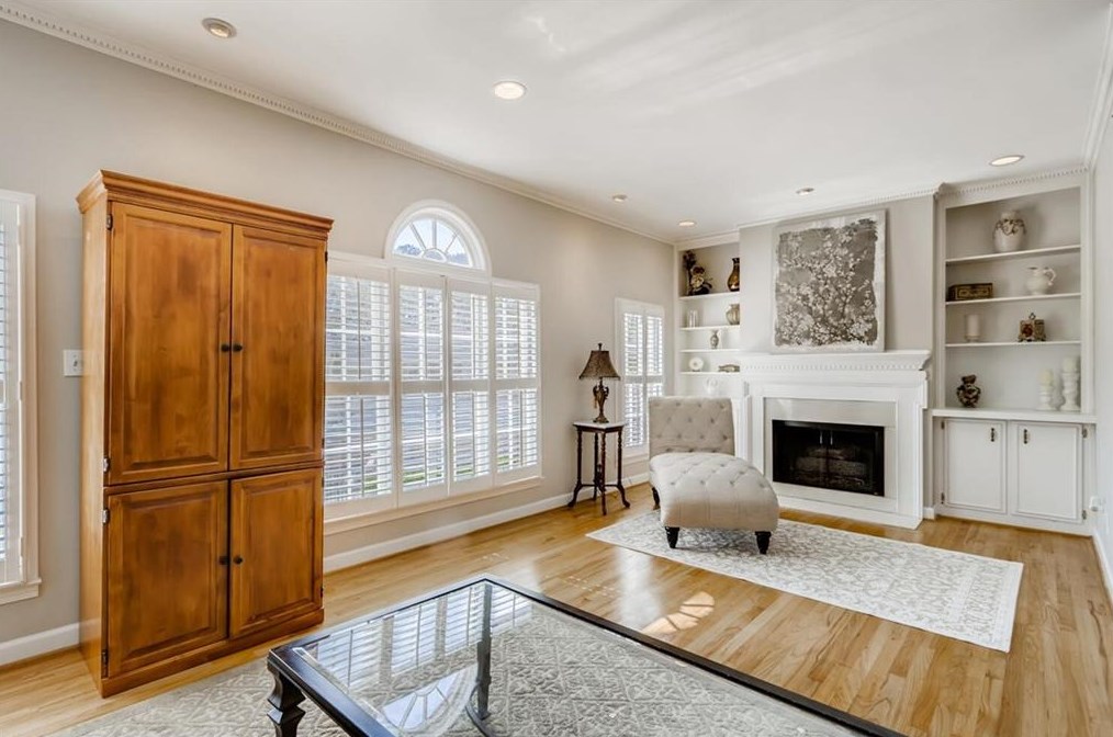3520 Vinings Ridge Ct, Atlanta, GA 30339-5706
