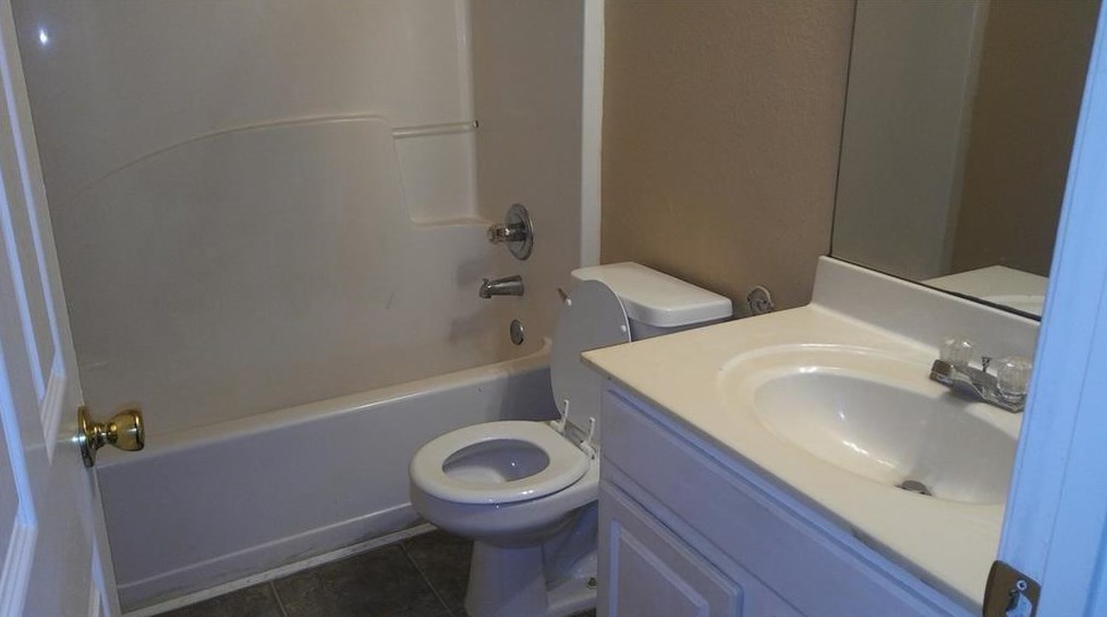 2751 Snapfinger Mnr, Decatur GA  30035-4166 exterior