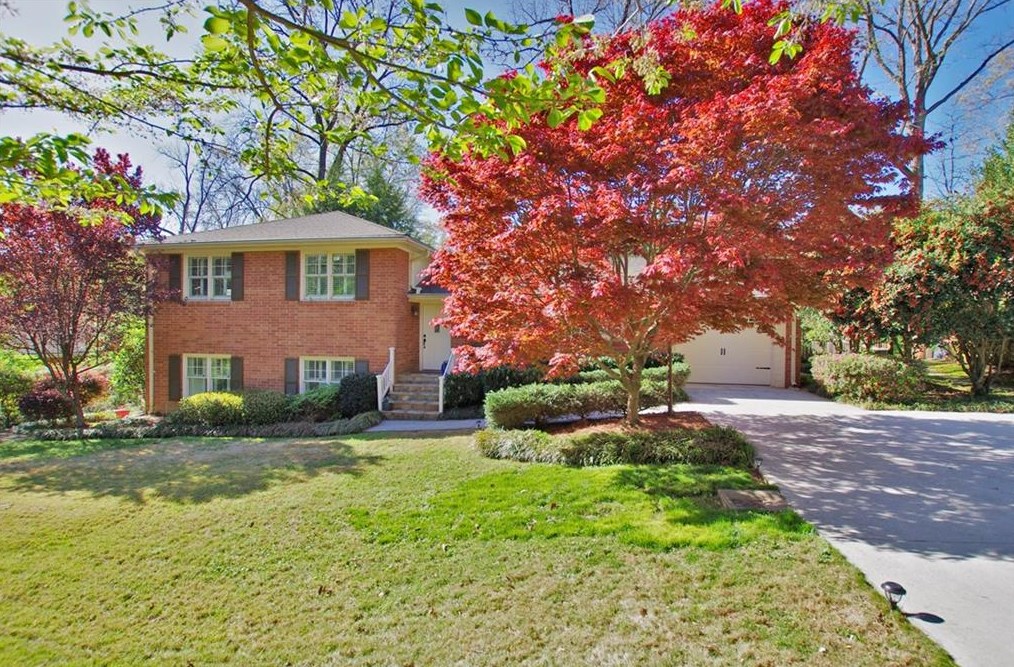 2077 Trailmark Dr, Decatur, GA 30033-1952