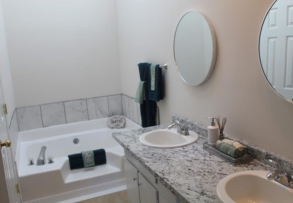 1775 Timber Valley Way, Smyrna GA  30080-8110 exterior