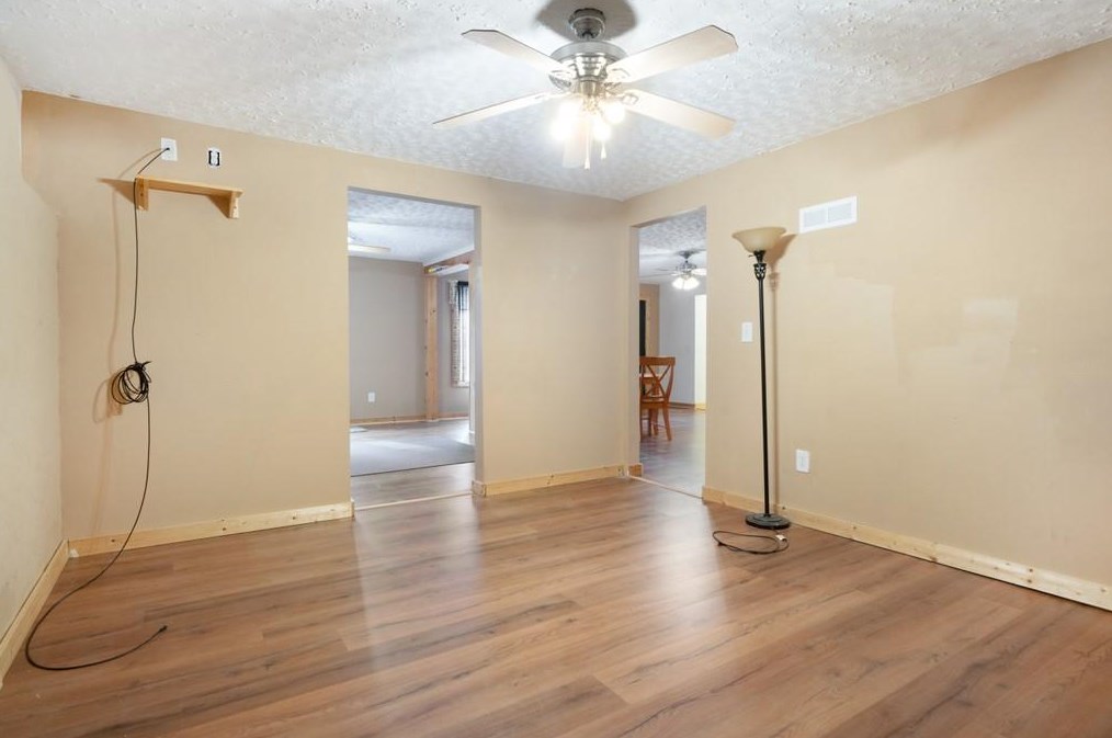 110 Granny Smith Dr, Calhoun GA 30701-4583 exterior