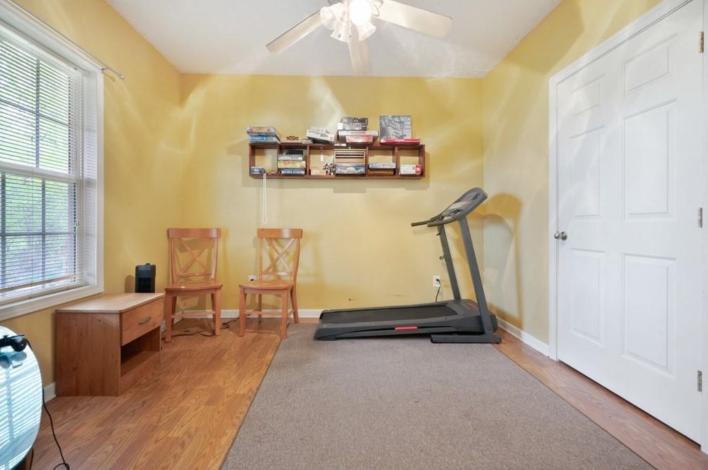 110 Granny Smith Dr, Calhoun GA 30701-4583 exterior