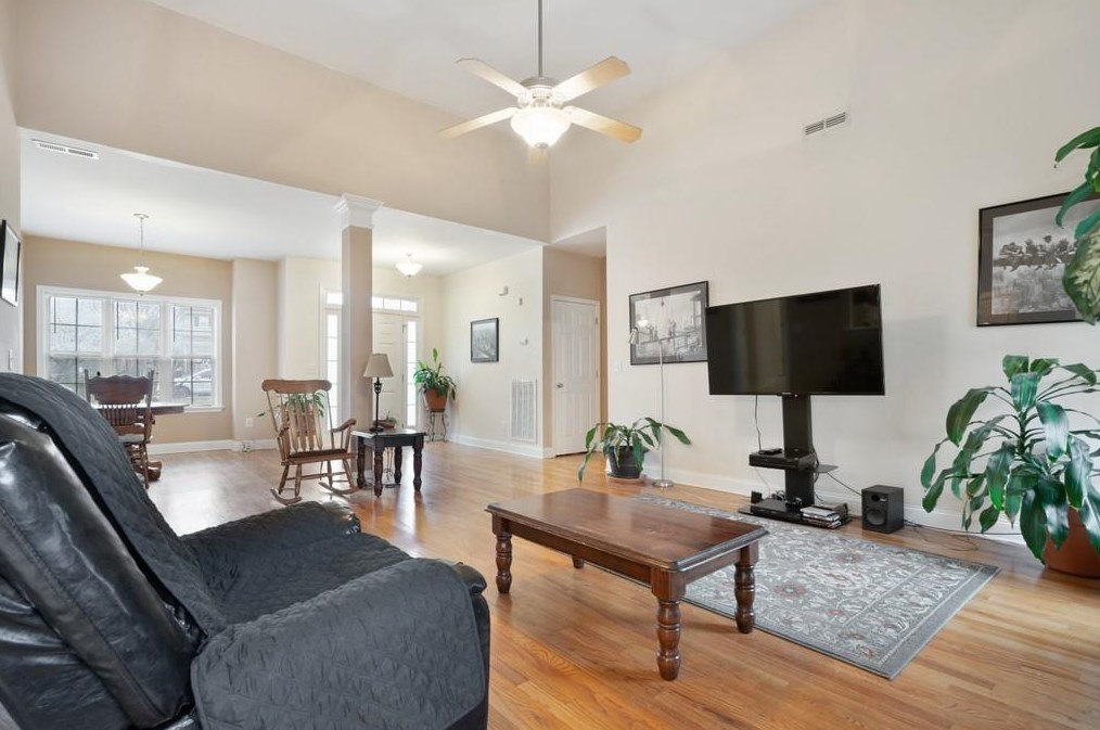 110 Granny Smith Dr, Calhoun GA 30701-4583 exterior