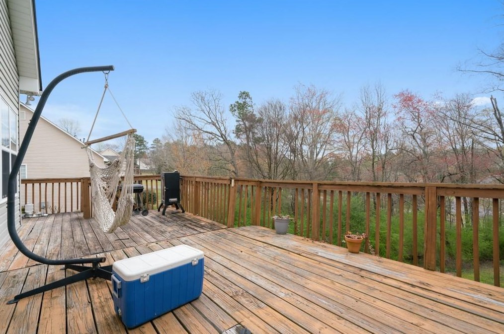 110 Granny Smith Dr, Calhoun GA 30701-4583 exterior