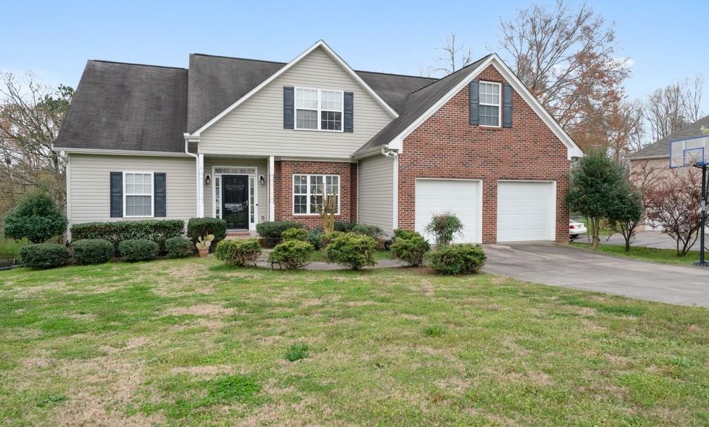 110 Granny Smith Dr, Calhoun GA 30701-4583 exterior