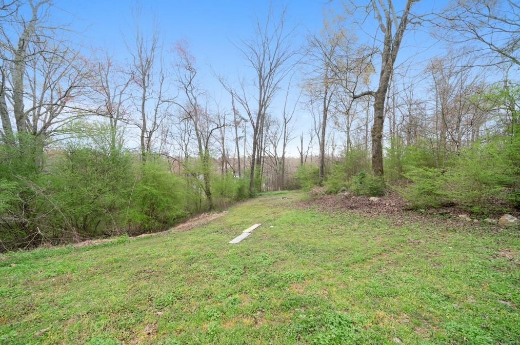 110 Granny Smith Dr, Calhoun GA 30701-4583 exterior