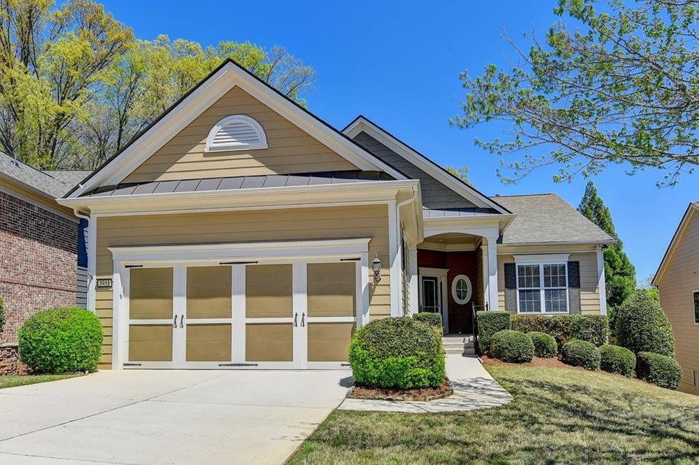 5951 Chimney Rock Dr, Hoschton, GA 30548-4121