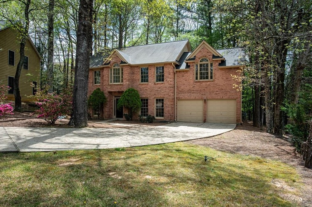 4355 Pinehollow Ct, Alpharetta, GA 30022-7038