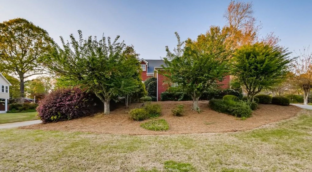 7051 Pinecrest Dr, Douglasville, GA 30134-1613