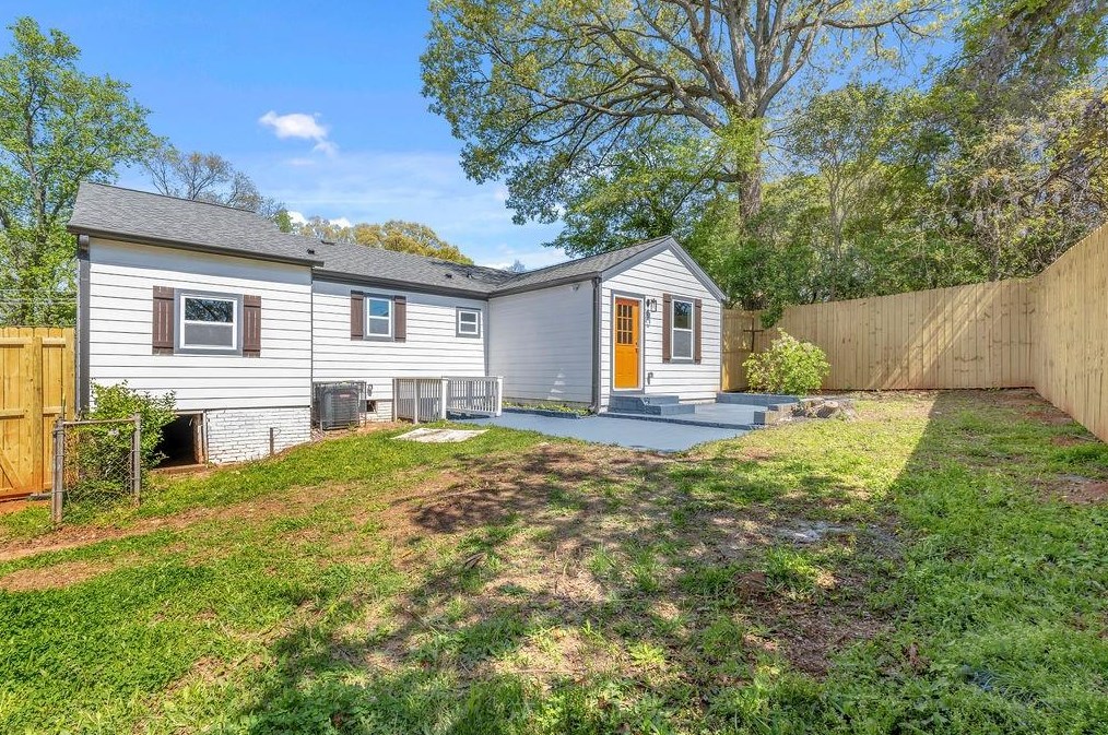 2069 Perkerson Rd, Atlanta GA  30310-5052 exterior