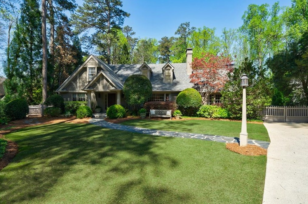 3272 Wood Valley Rd, Atlanta, GA 30327-1514