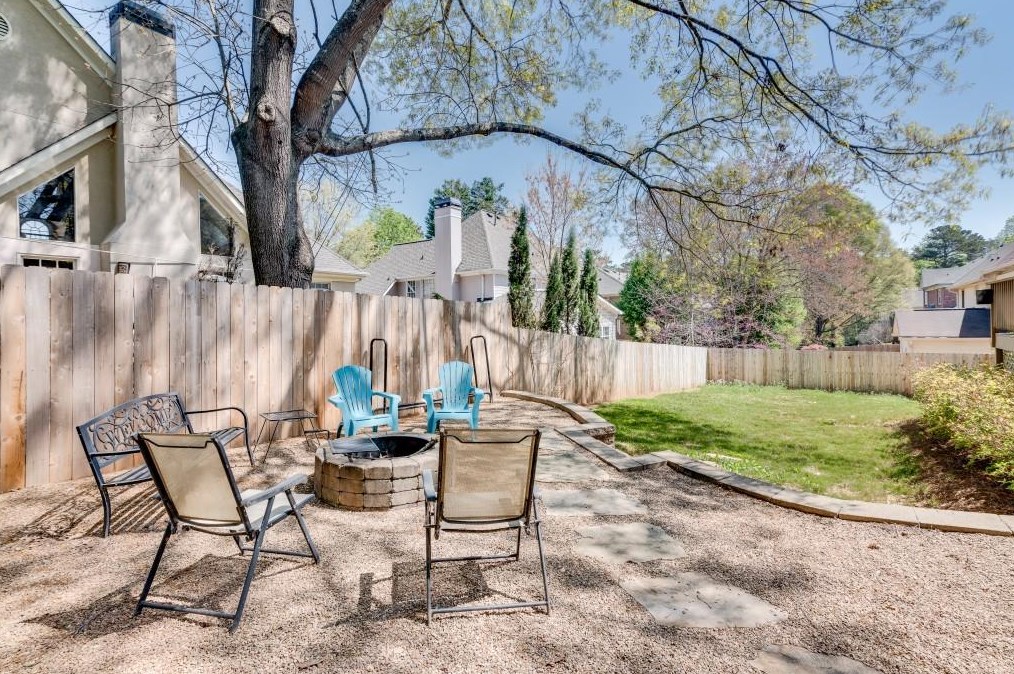 2626 Danforth Ln, Decatur GA  30033-2213 exterior